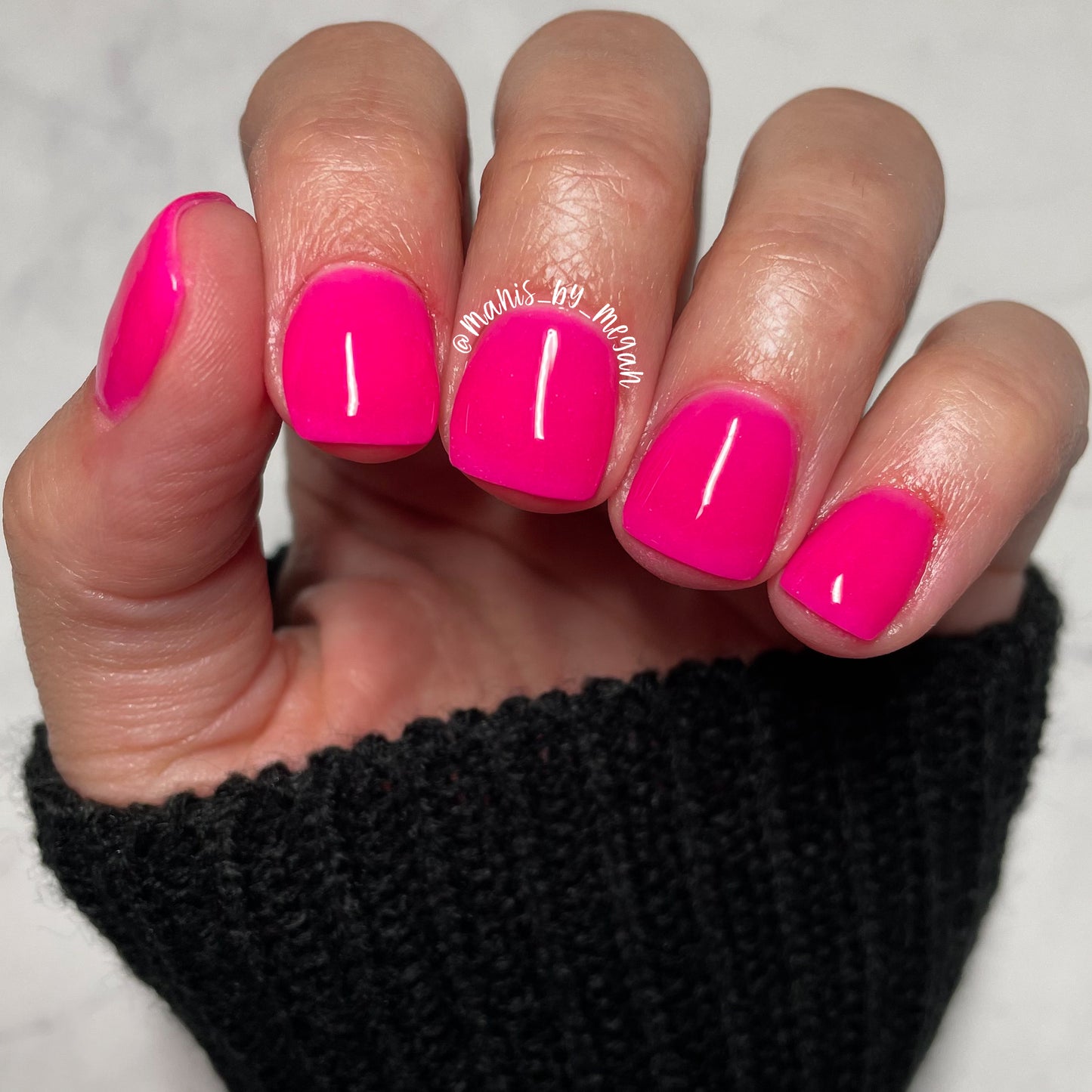 Pretty Pink Toes (Glow)