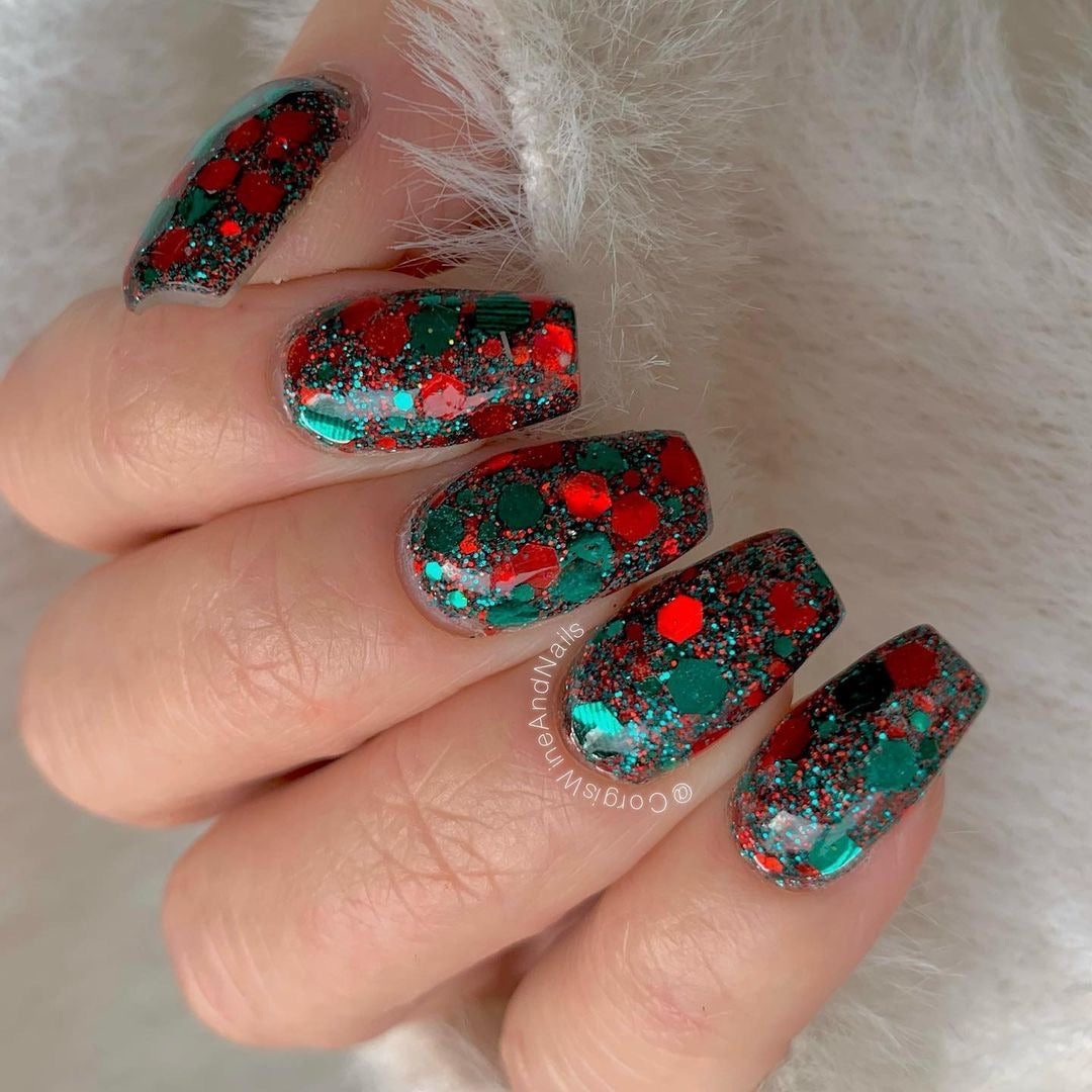 Mistletoe Kisses